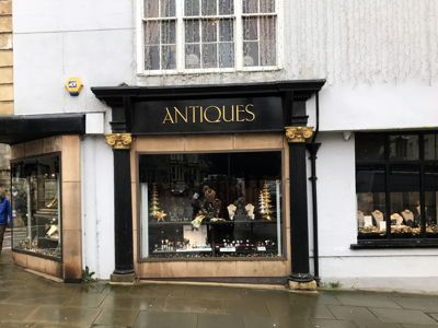 6 Red Lion Square